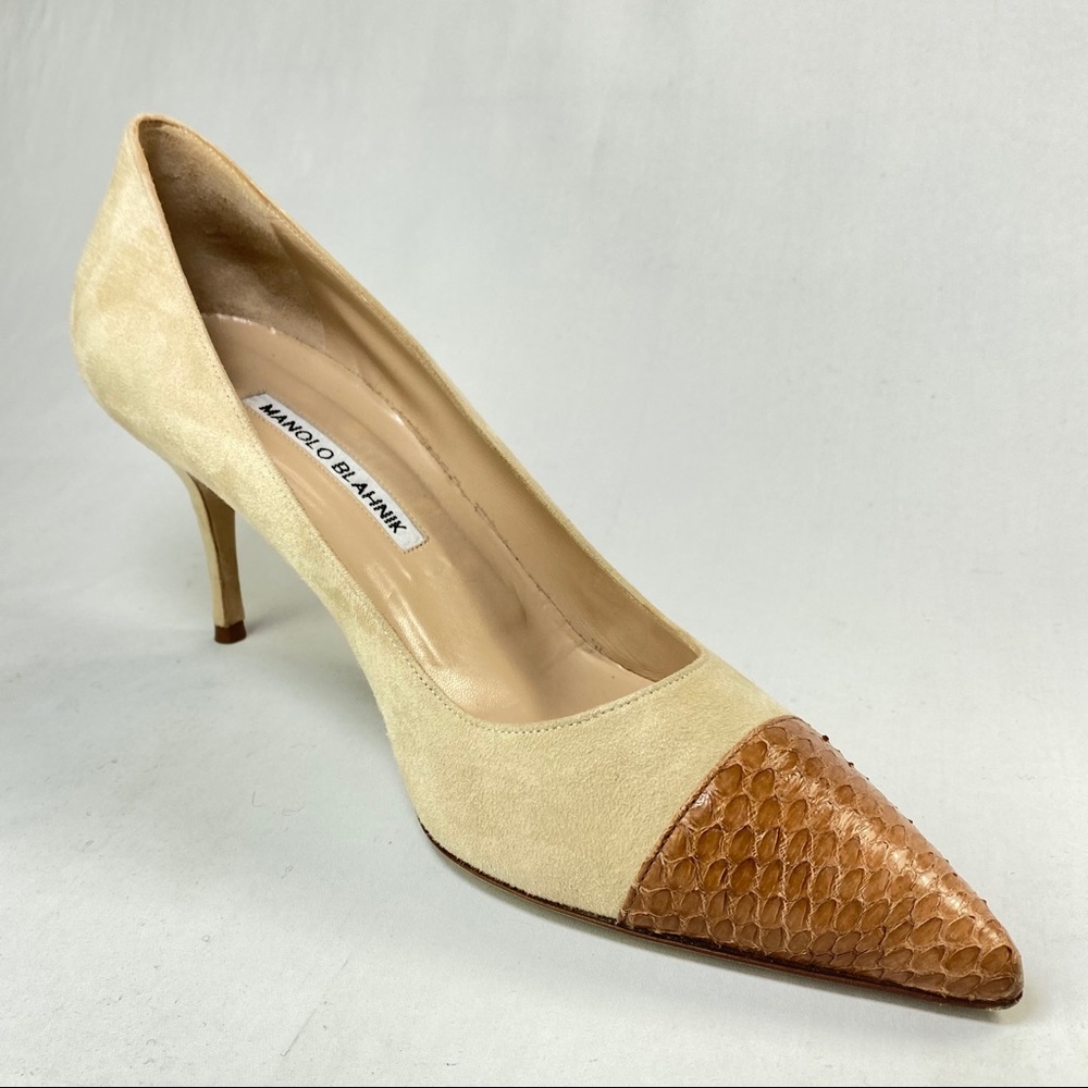 MANOLO BLAHNIK
Bipunta Cap-Toe Pumps